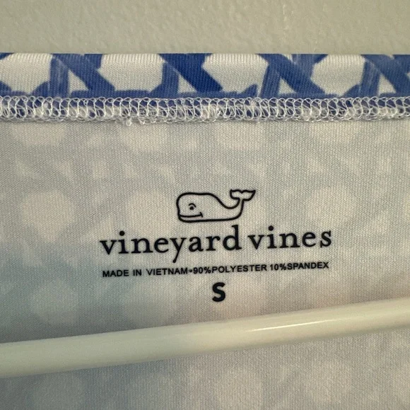 Vineyard Vines Sankaty UPF 50 Boatneck Blue  White Patterned Blouse - Picture 3 of 7